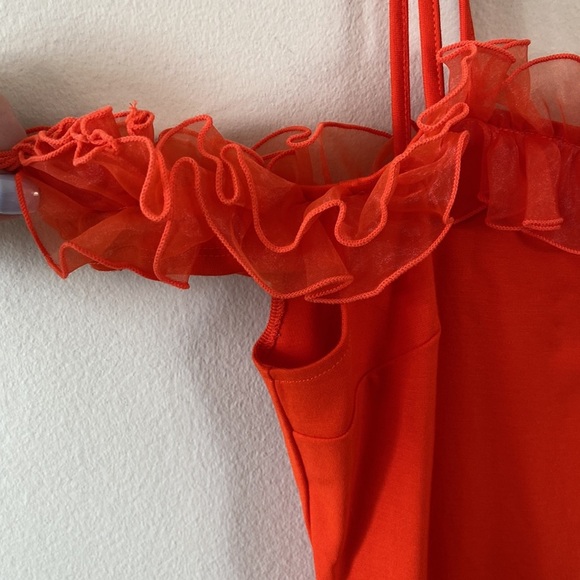 Bright Orange Venus Off the Shoulder Ruffled Top Short Crop Summer M Tight - Picture 2 of 5